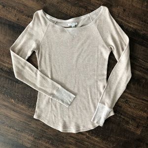 American Eagle long sleeve cream